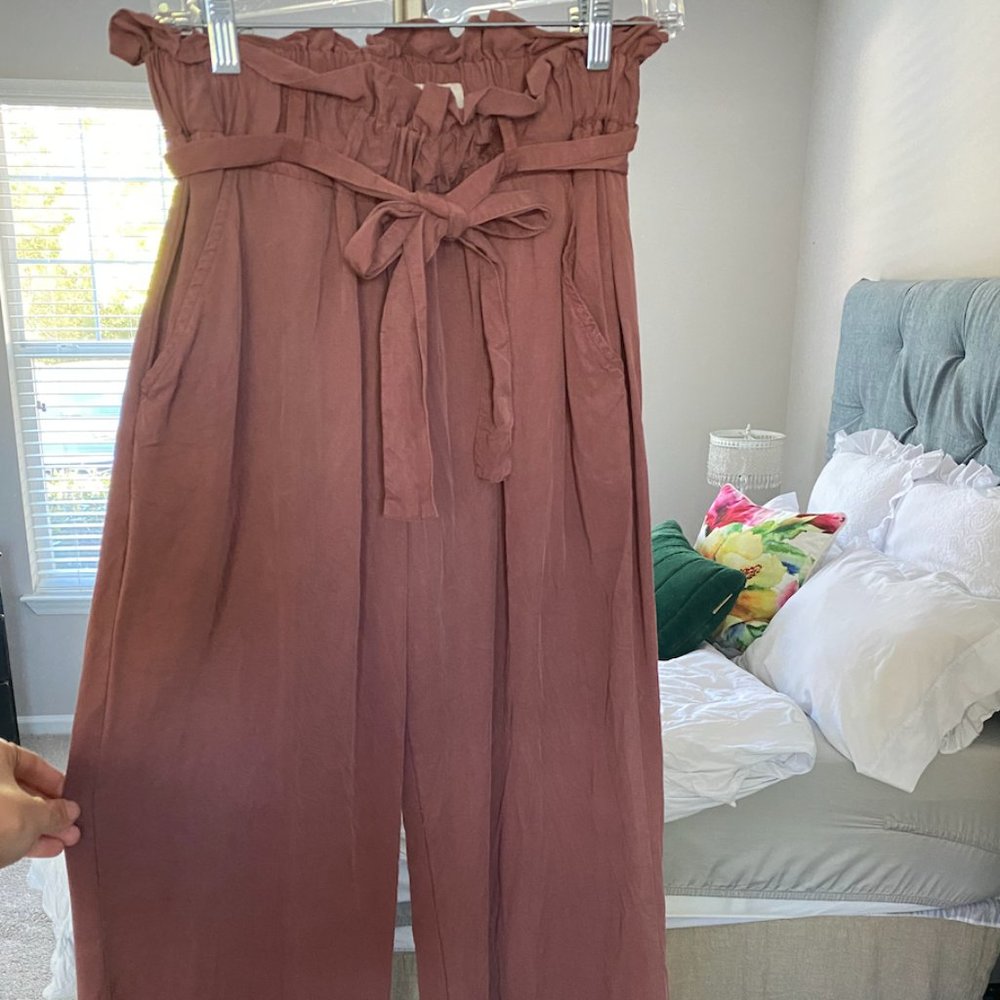 High-wasted pants